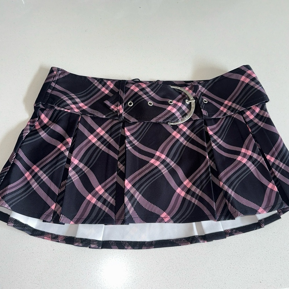 I am Gia charlotte skort